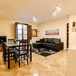GREAT apartment Plaza de EspaÃ±a Fast Wifi